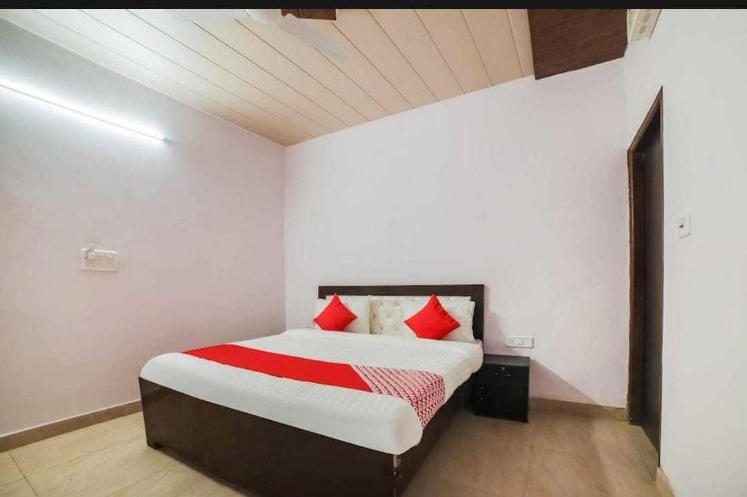 Hotel O Kl Khari Near Ashoka Park Mein Metro Нью-Дели Экстерьер фото